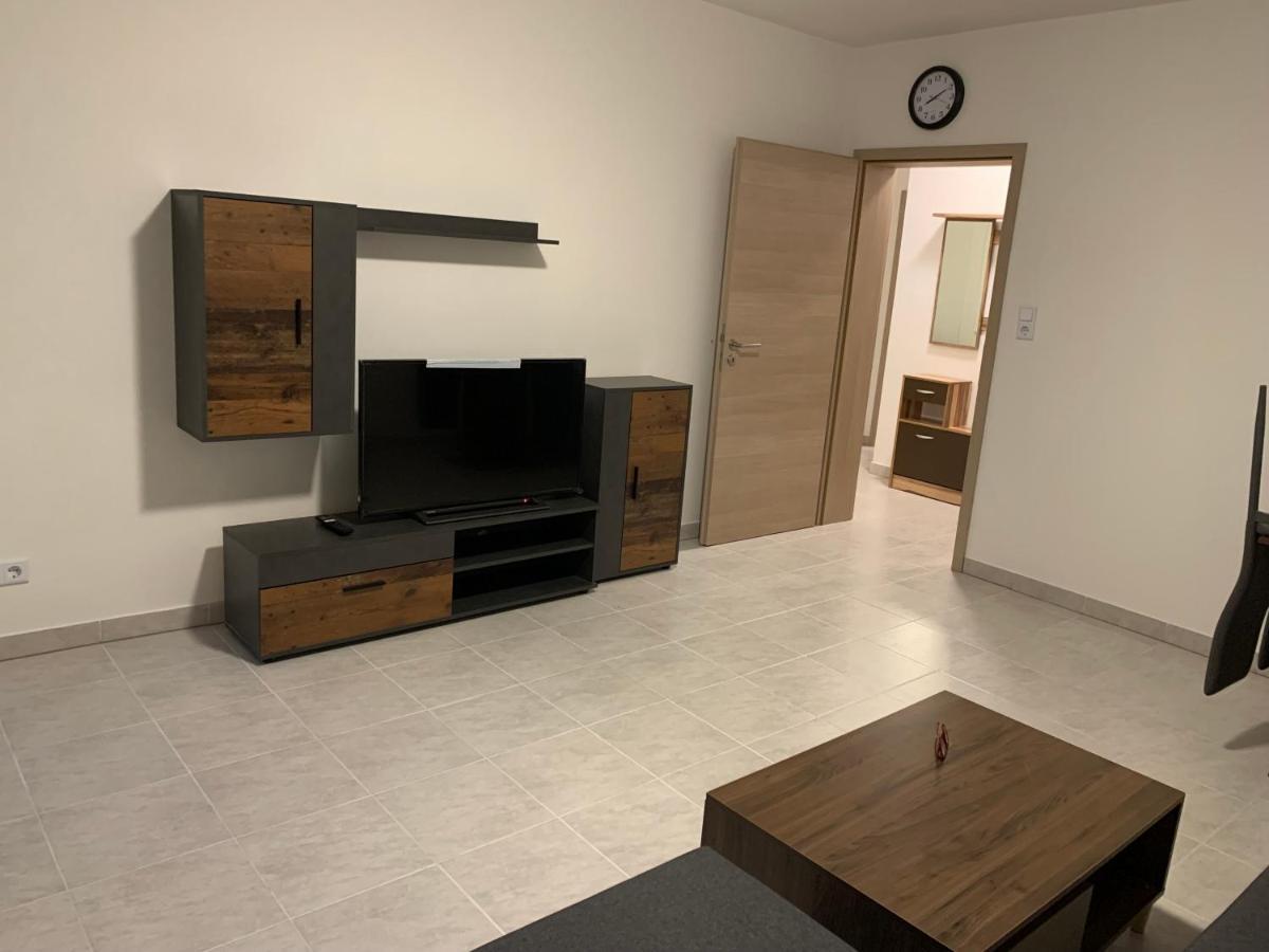 Apartment Mycha *